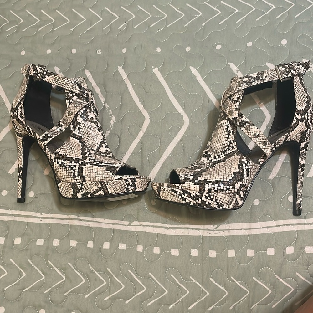 G by Guess Snake Print Heels Size 7